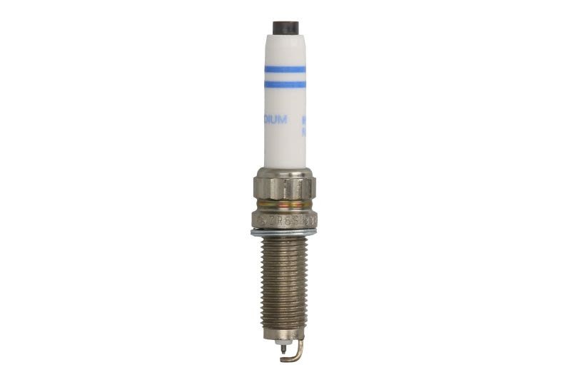 Bougie d'allumage BOSCH 0 242 140 567 pour révision moteur Peugeot 2008 1.2