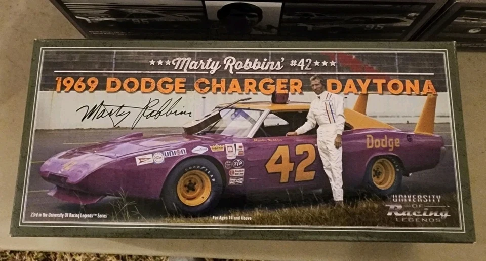 Marty Robbins #42 1969 Charger Daytona 1/24 By University of Racing NIB - Image 2 of 4