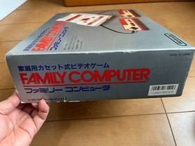 Nintendo Famicom Console with BOX and Manual, 10 Games 0321