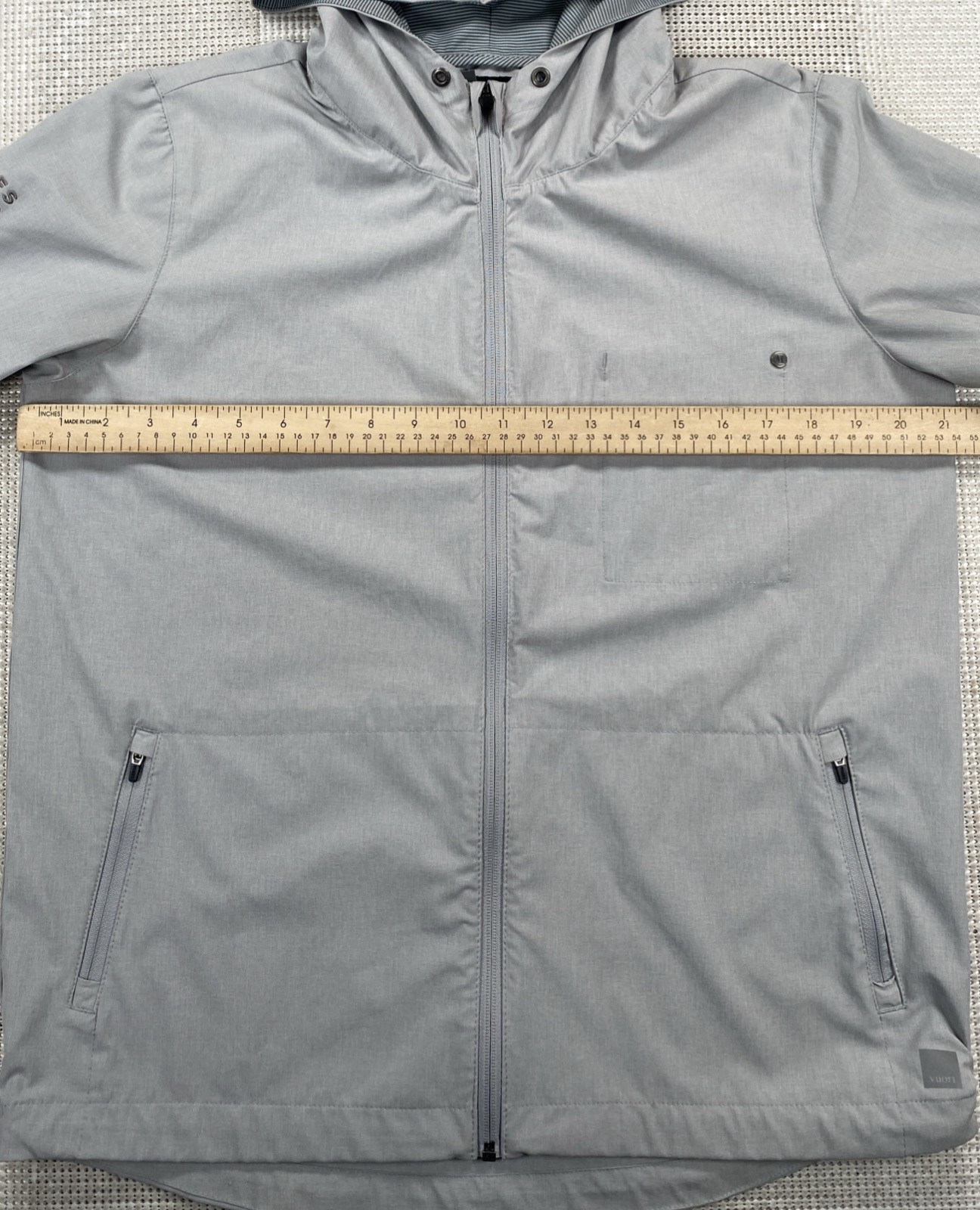 Vuori Outdoor Trainer Shell Athletic Jacket Gray Women’s Medium (Corp Logo)