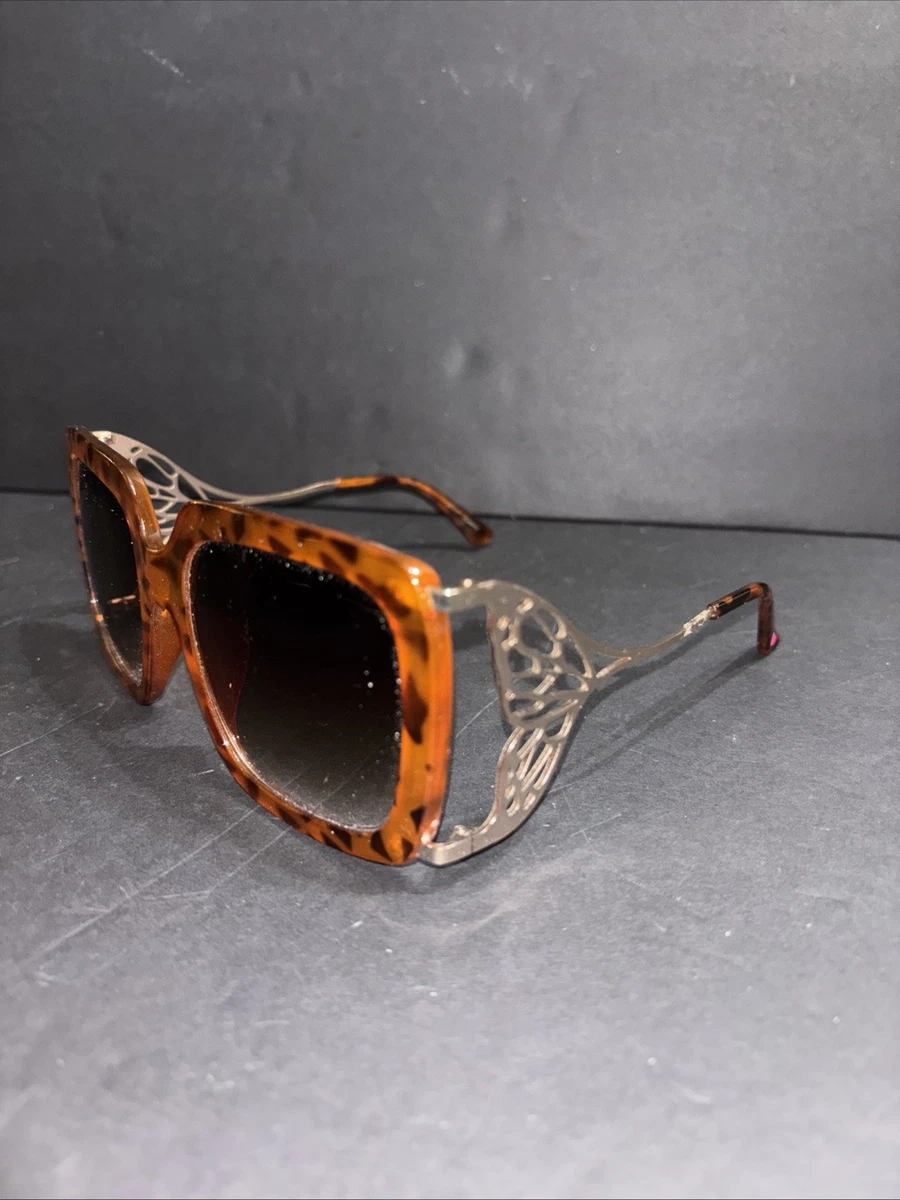 Betsey Johnson Butterfly Oversized Sunglasses Festival  display picture 1
