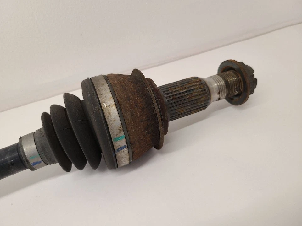 2017 - 2023 CADILLAC XT5 Passenger Right Axle Shaft Rear Axle - Image 4 of 4