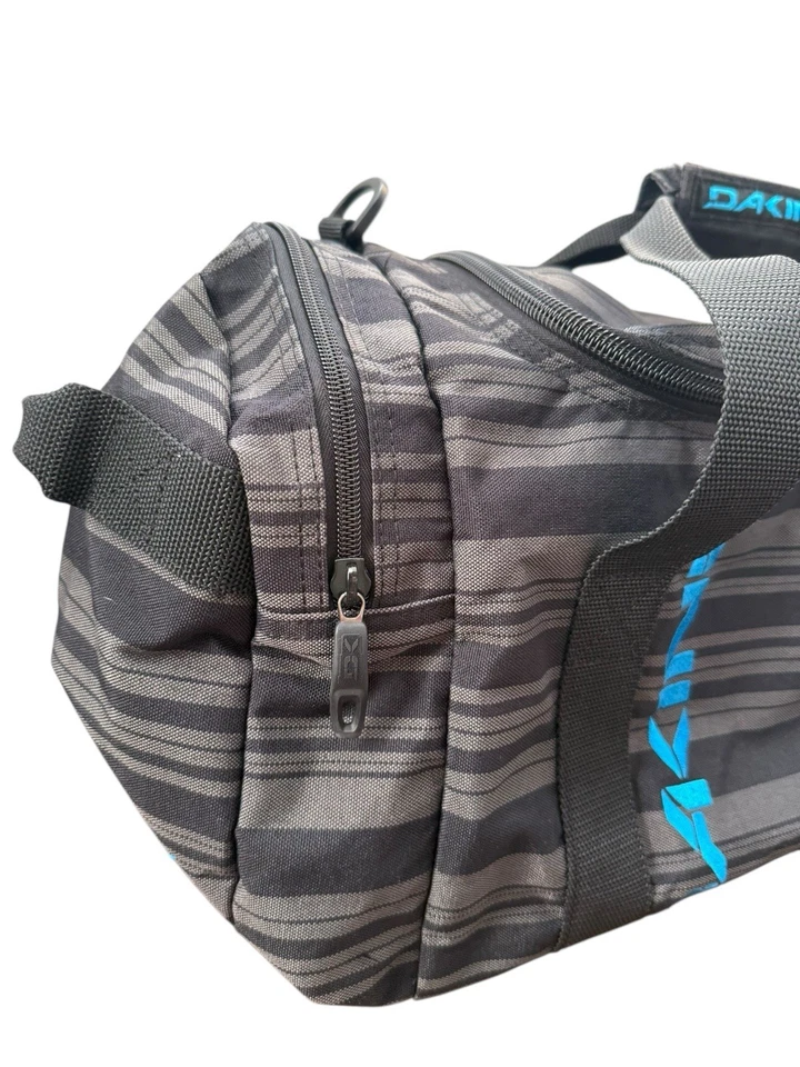 Bolsa de deporte Dakine EQ 51L lona a rayas gris turquesa azul estampado gimnasio llevar Foto 3 de 4
