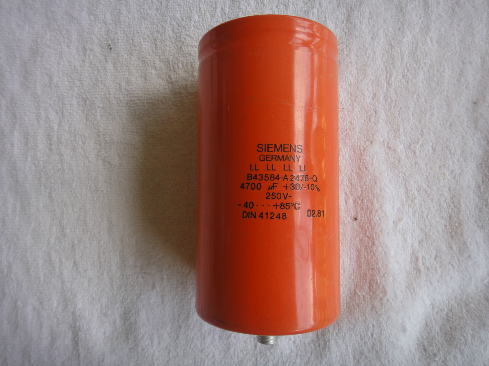 Siemens Capacitor 250V B43584-A2478-Q