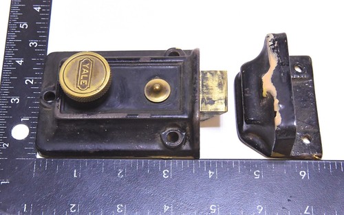 VINTAGE YALE DEADBOLT SLIDE LATCH LOCK WITH RECEIVER - Picture 6 of 6