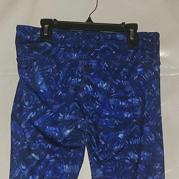 alo-yoga airbrushed geometric print capri yoga pilates workout leggings