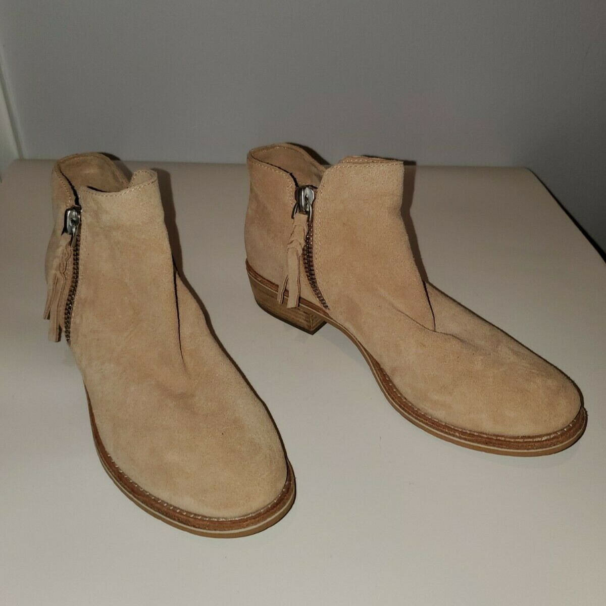 clarks shoes sutton