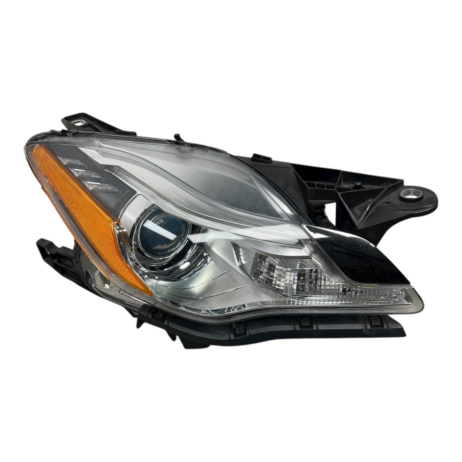 2014-2017 Maserati Quattroporte Passenger Right Xenon Headlight OEM 00670006567