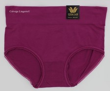 NWT Wacoal 875332 "Feeling Flexible" Seamless Nylon Full Brief Panty, Berry Fizz