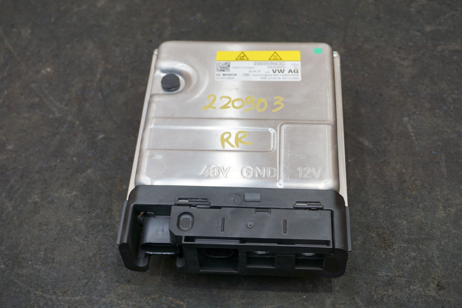 DC/DC Power Inverter Module Voltage Converter 4M0959663D Bentley Bentayga 2017
