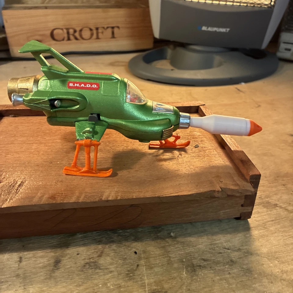 Dinky Ufo Interceptor Disparo Cohete Shado Dos En Buen Estado Relacionado 1970 Foto 3 de 4