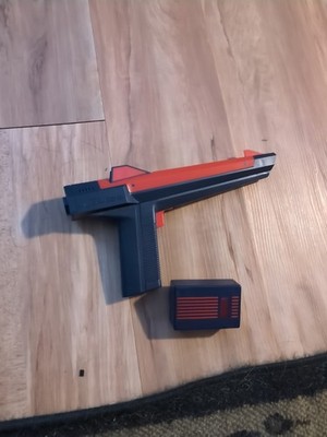 Placo Toys Wireless Video Shooter Nintendo System Light GUN UNTESTED READ