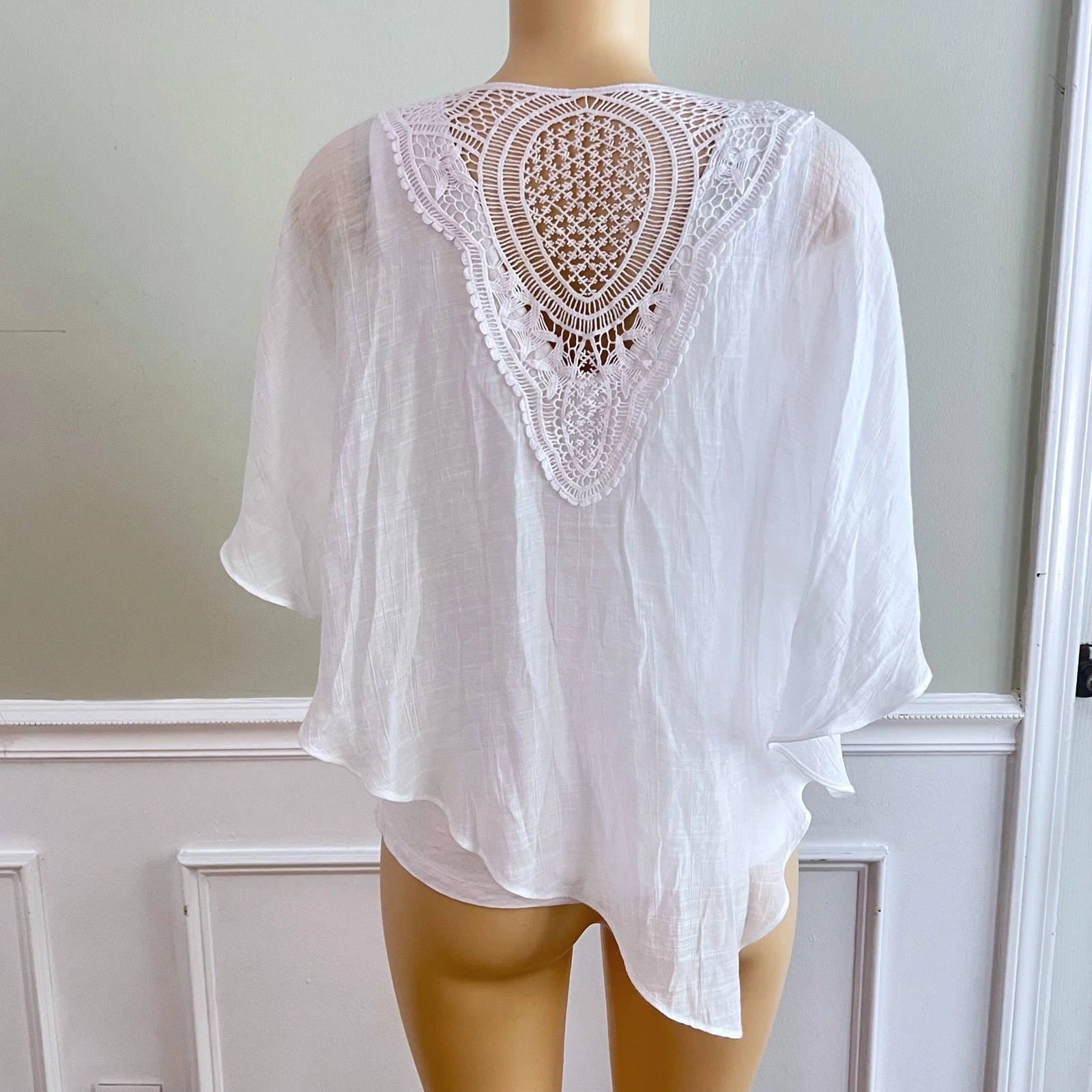 Flowey Poncho Blouse Crochet Lace Back Gauze White Boho Top
Opens in a new window or tab