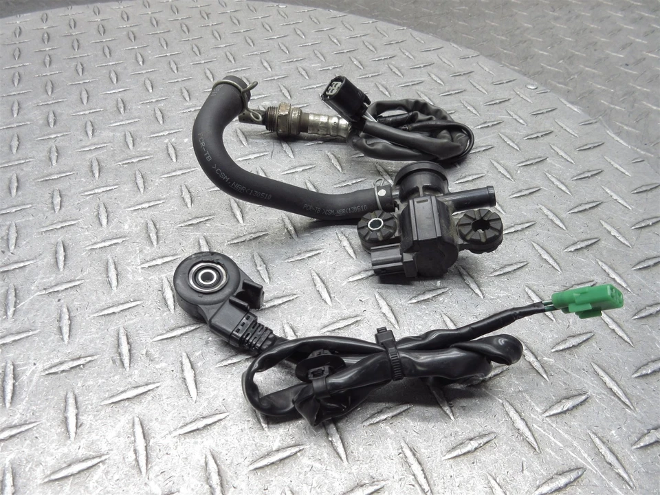 Honda CB500 CB500F CB500X 2013 13-17 soporte sensor de escape de oxígeno válvula de aire Foto 3 de 4