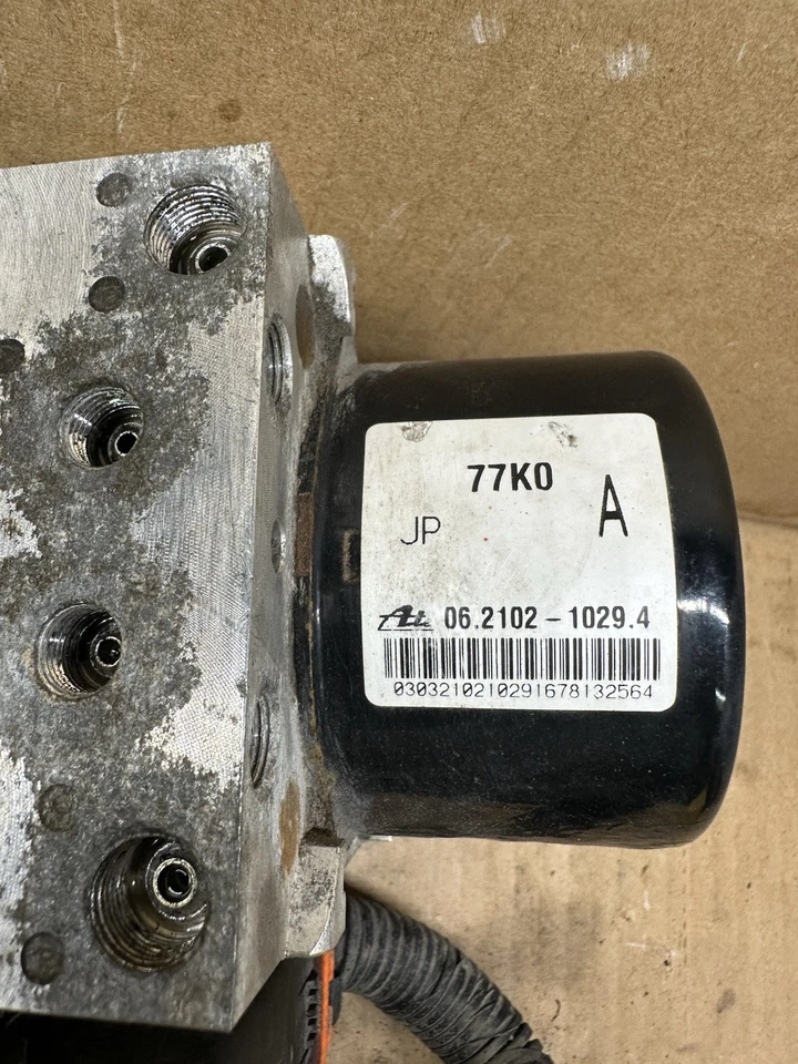 09-13 Suzuki Vitara ABS Pump Control Module Anti Lock Brake ESP 06.2102-1029.4 - Image 3 of 4
