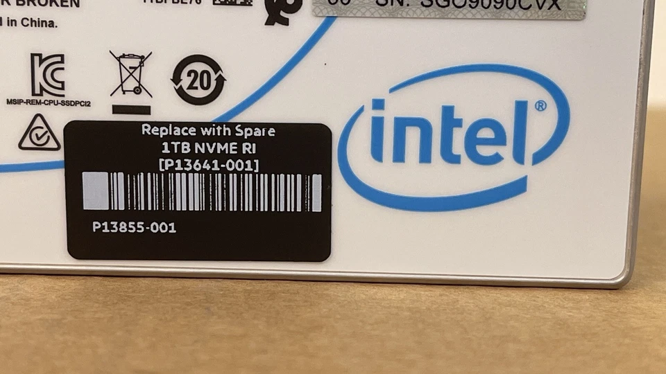 SSD HPE Intel 1TB DC P4510 NVMe U.2 x4 RI 2.5 1 DWPD 30 a 100% lectura intensiva Foto 2 de 4