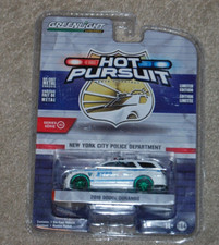 Chase 2019 Dodge Durango New York PD Hot Pursuit 1:64 Greenlight 42980F