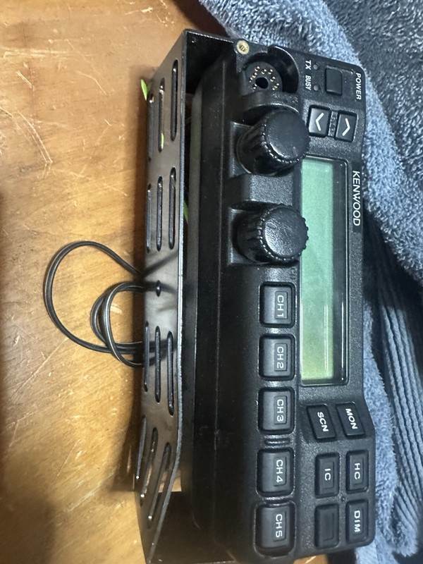 Kenwood Mobile/In-Vehicle Two-Way Radio Control Head w/ Mounting Bracket