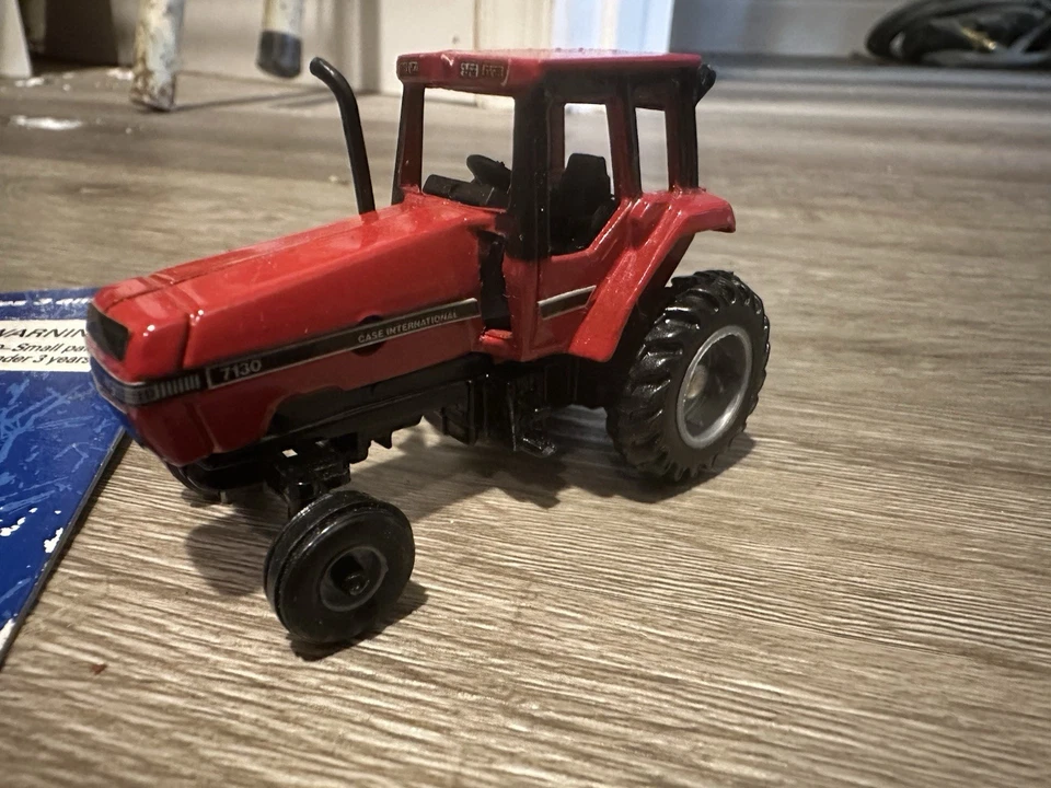 Ertl 1/64 Tractor Lot Of 4 Case IH Ford John Deere - Image 4 of 4