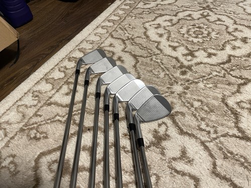 Cobra King Tour 2023 5-GW Accra TZi Graphite Shafts - Picture 3 of 6