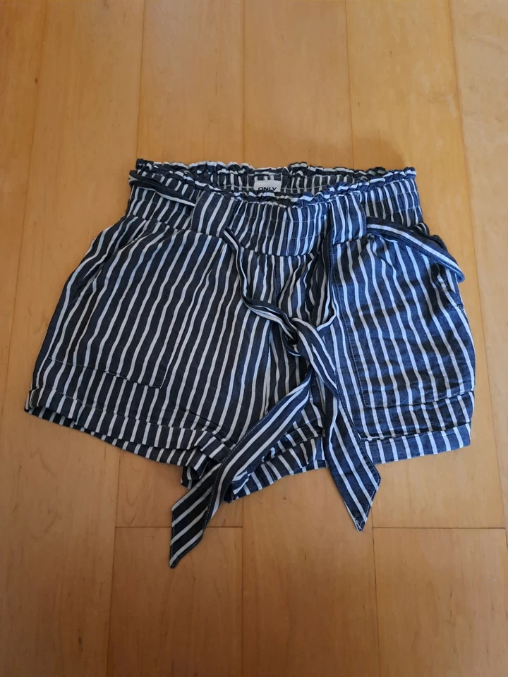 Gestreifte Shorts - Bild 1 von 1