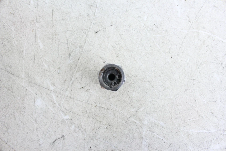 VÁLVULA DE ALIVIO DE PRESIÓN DE ACEITE DE MOTOR KAWASAKI NINJA 650 VERSYS VULCAN S 16130-0552 Foto 4 de 4