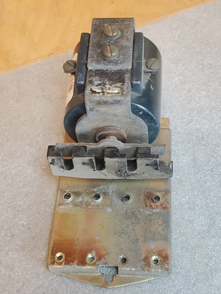 JOSLYN CLARK TB-137-2 CONTROLS COIL TB1372 240VDC - Image 2 of 4