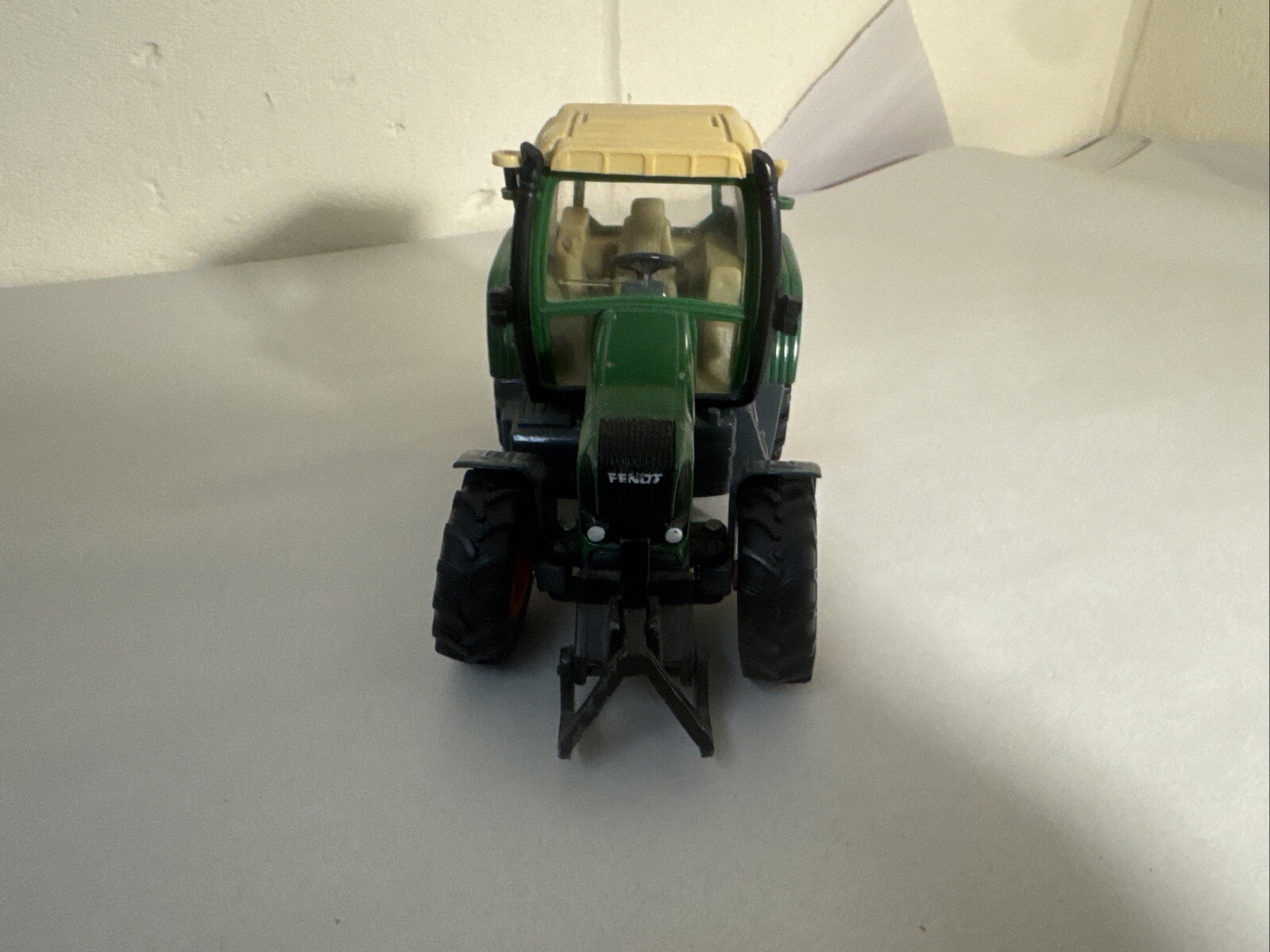 Picture 3 of 9