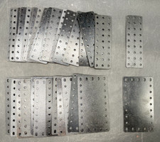  40 GABRIEL GILBERT ERECTOR SET PART ME  3" X 4" BLACK PLASTIC BASE PLATES