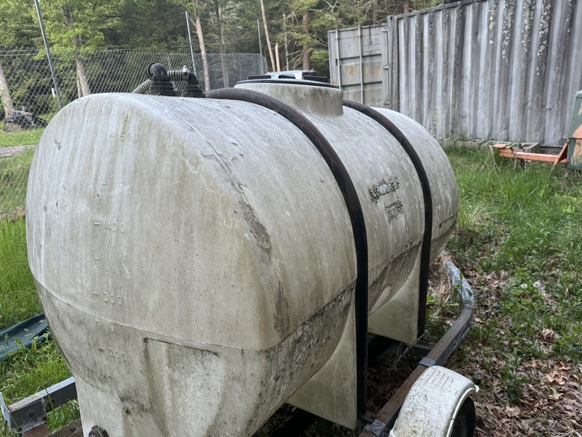 500 Gallon Water Or Chemical Tank￼ you could pick it up or you
