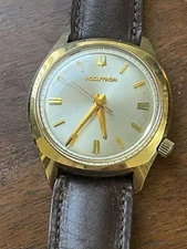 Bulova Accutron Yellow Gold Plated Quartz Electrical Tuning Fork Watch Mens