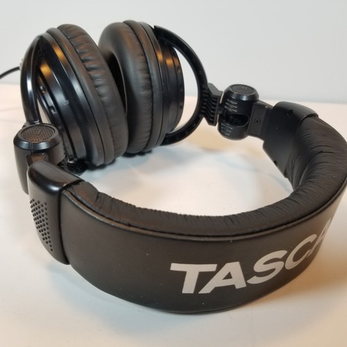 TASCAM TH-03 Closed Back Headphones - Picture 8 of 9