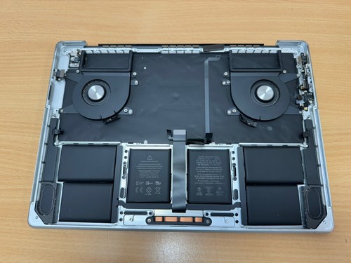 Apple Macbook Pro 14” A2442 EMC 3650 Keyboard Palmrest,Trackpad Silver Complete - Afbeelding 4 van 7