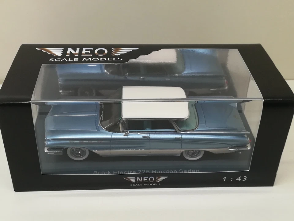 NEO 1:43 - BUICK Electra 225 Hardtop Sedan - 1960 - Immagine 2 di 4