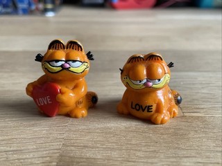 United Feature Bully Figur 2x GARFIELD LOVE