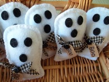 Primitive set of 6 Ghosts with a Boo Tag bowl fillers/make a wreath 