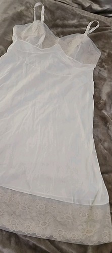 Vanity Fair Womens Full Slip Nylon Sheer Chiffon Floral Lace Trim Size 34 Vtg - Picture 4 of 14