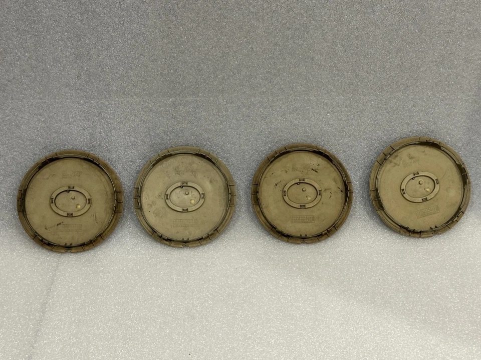 Llantas originales Lexus 1990-92 LS400 OEM 15 pulgadas PLATEADAS cromadas centrales 4 tapas Foto 4 de 4