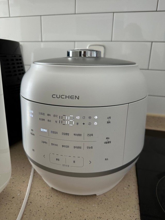 CUCHEN 炊飯器 ホワイト CUCHEN 121+ All stainless steel IH rice cooker for 10 people White