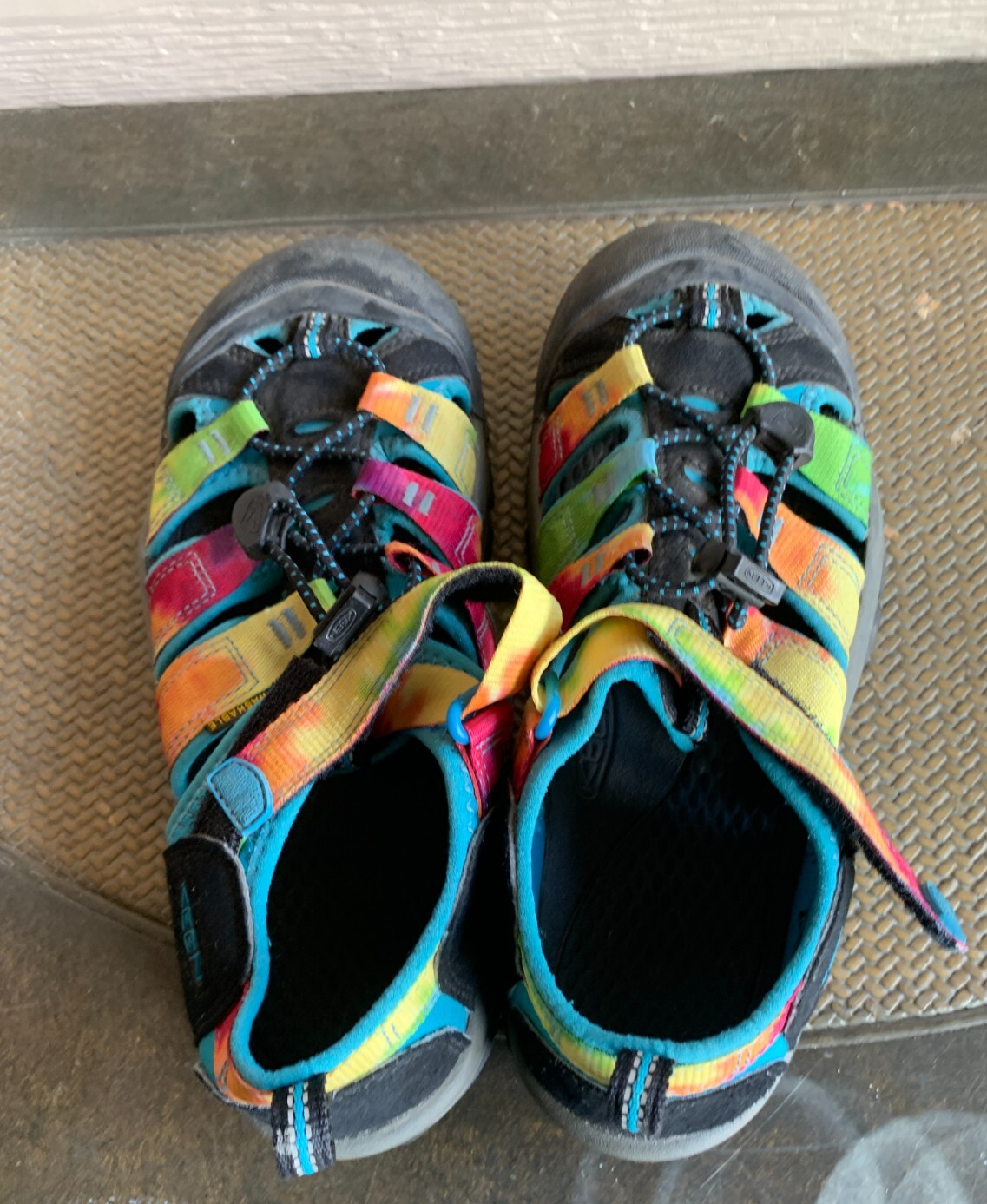 Sandalo Keen Newport H2 arcobaleno tie dye bambino grande taglia 4 scarpe sportive escursionismo acquatico