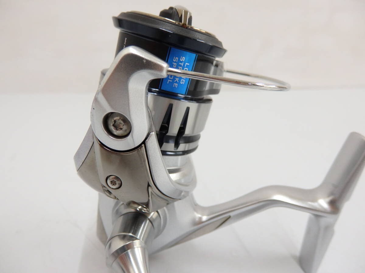 SHIMANO 19 STRADIC ストラディック 1000S Genuine SHIMANO 19 Stradic [1000S] Spinning Reel Fishing