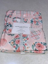 Cupcakes and Cashmere Valentines Day Hearts Pink Floral Tablecloth 60 x 84 New