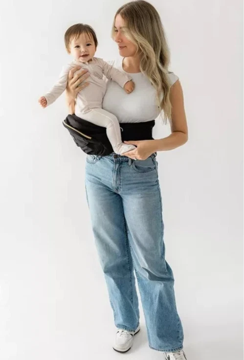 Tushbaby Hip Baby Carrier w/ Pockets Beige Vegan Pebbled Back Saver New