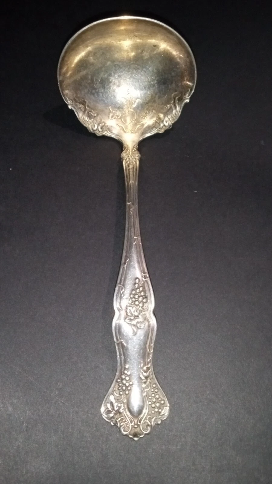 Gravy Ladle VINTAGE 1847 Rogers Bros Grape XS Triple Silverplate 6 3/4”