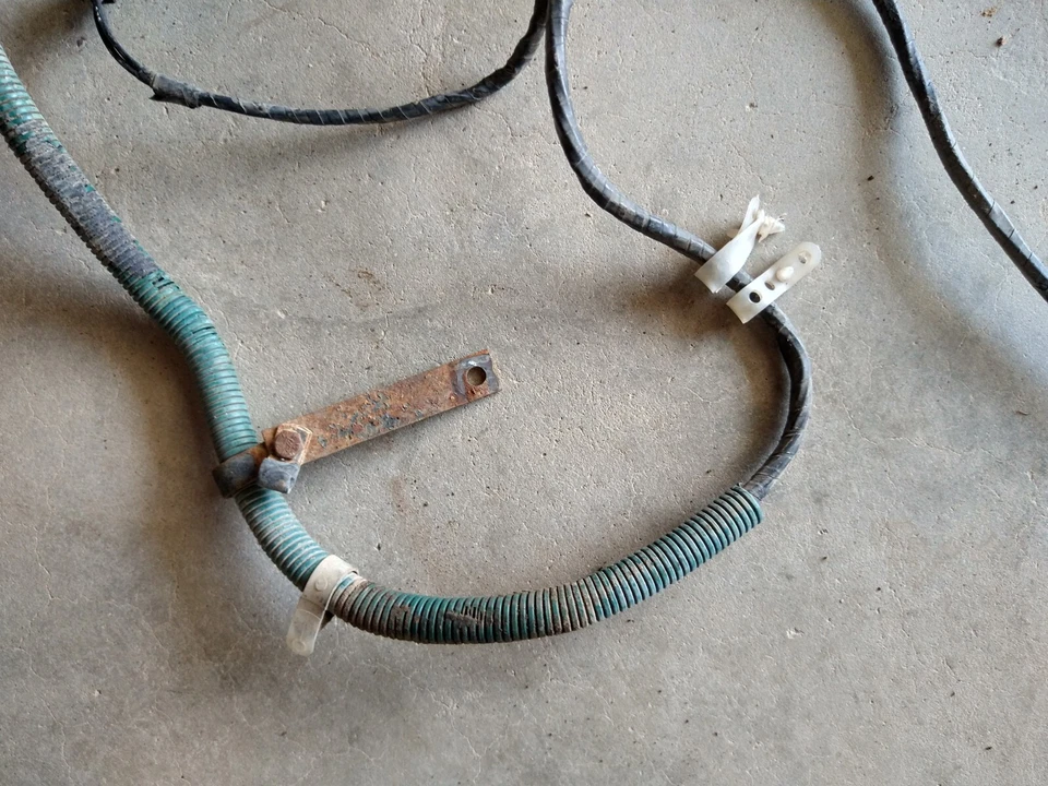 Arnés de cableado de cuadro trasero International Scout II V8 1974-1978 transmisión manual Foto 3 de 4