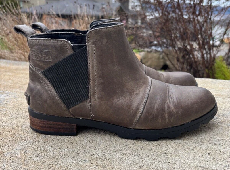 sorel emelie chelsea waterproof leather boots
