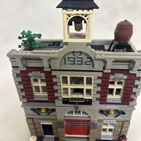 LEGO Creator Expert Modular Buildings Fire Brigade 10197 In 2009 Used As Is