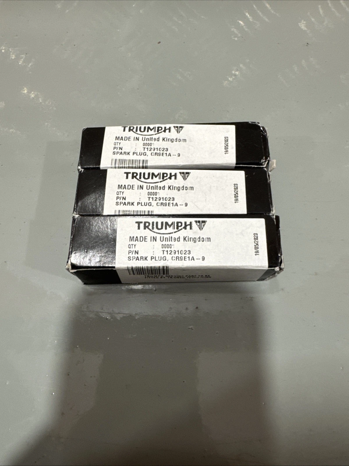 3x Genuine Triumph Spark Plug T1291023 Brand New In Box