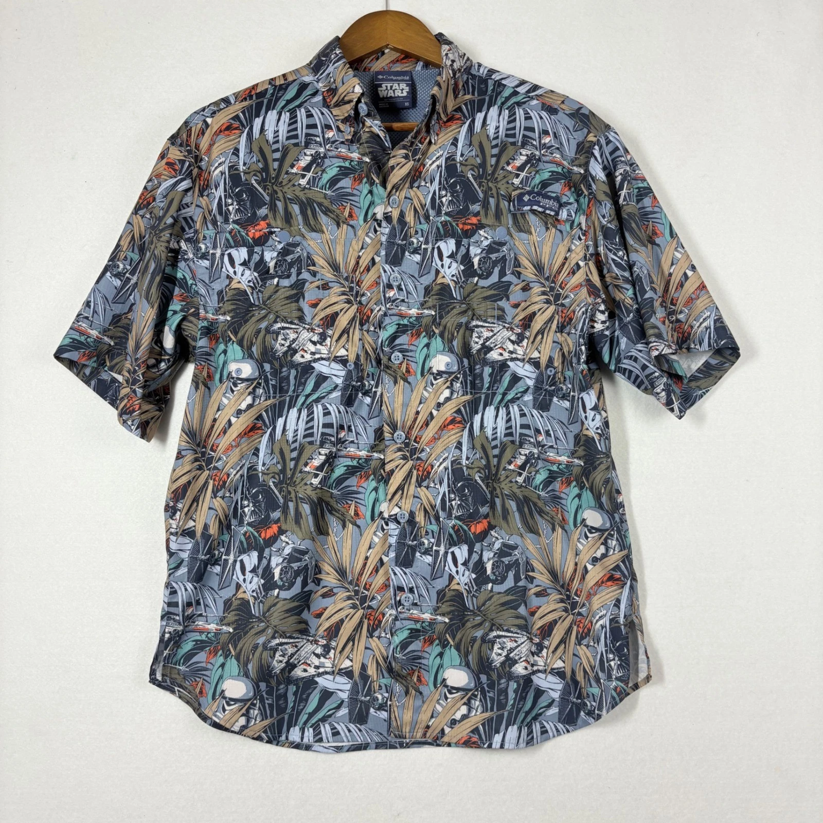Columbia Star Wars Men XS PFG Button Up Shirt Short Sleeve Tropical Stormtrooper