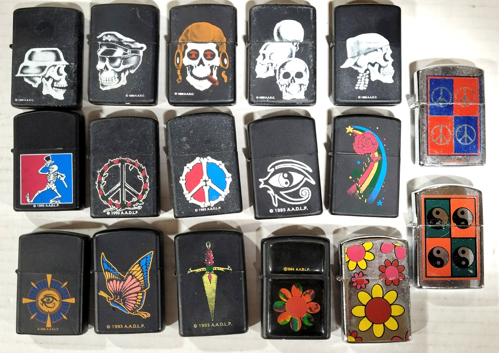 Vintage - Mixed Assortment of 20 Novelty Cigarette Lighters,